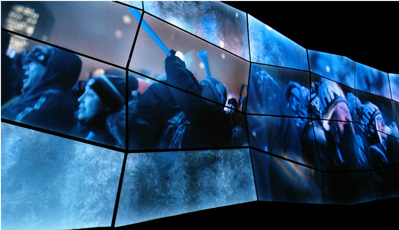 Deux projections vidéo immersives ponctuent la visite, d’un point cardinal à l’autre.