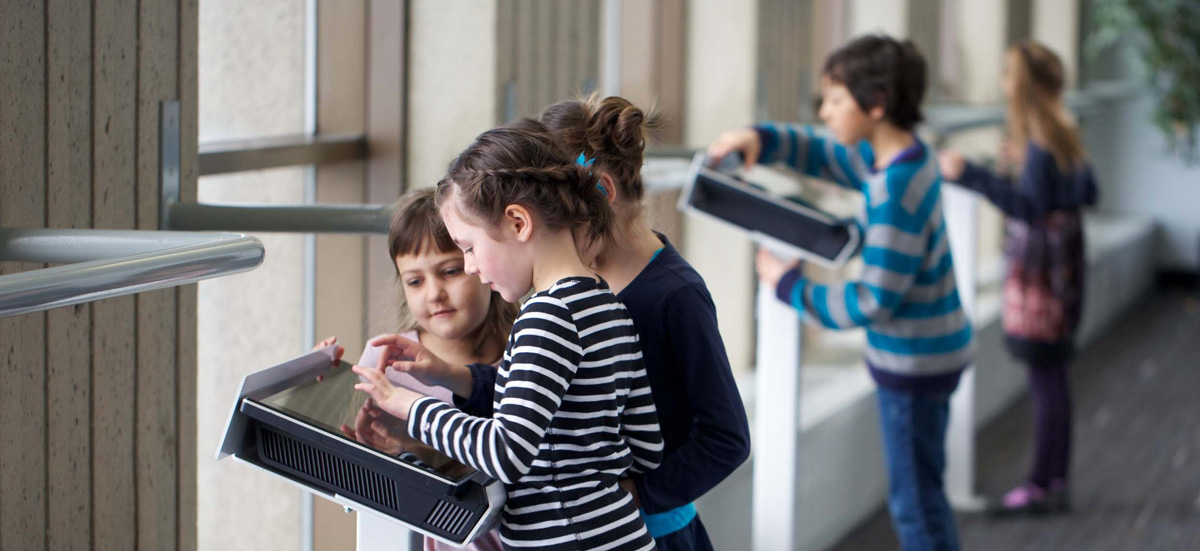 Enfants à l'Observatoire de la Capitale